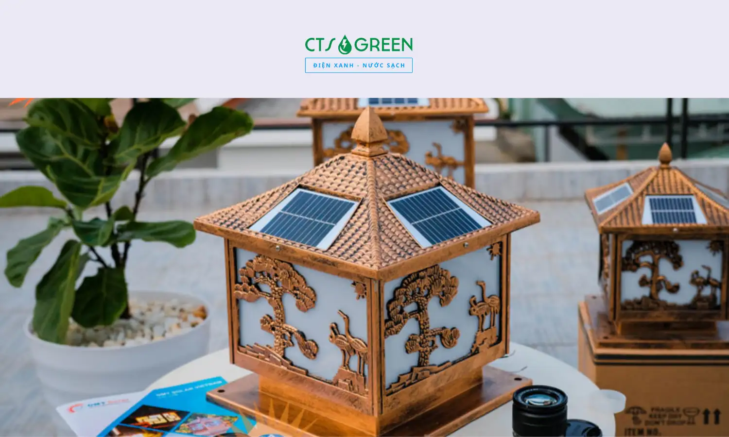 Đèn trụ cổng năng lượng mặt trời 30cm TC07M