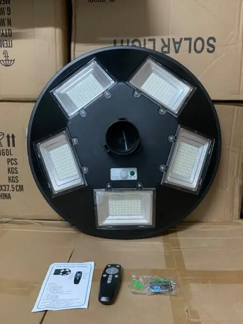 Đèn UFO 1000W năng lượng mặt trời