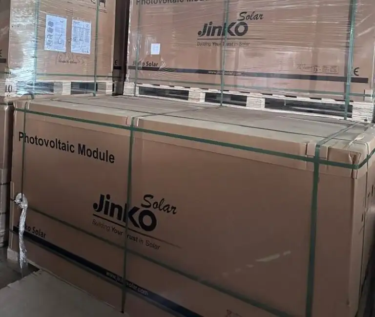Tấm pin năng lượng mặt trời Jinko Solar 560W Mono P-Type (Tiger Pro) 