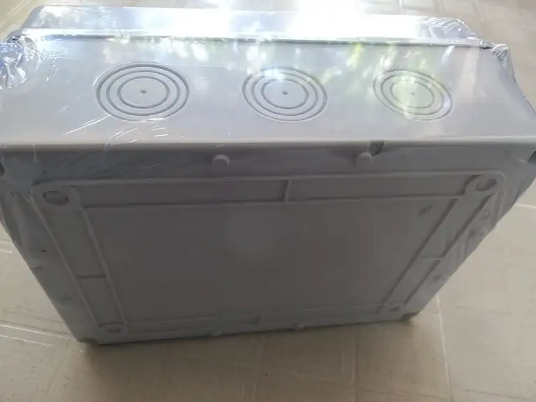 Tủ Điện Mặt Trời 8 Way - Tủ Điện Chuyên Dụng Cho Điện Mặt Trời 3087 Tủ Điện Mặt Trời 8 Way - Tủ Điện Chuyên Dụng Cho Điện Mặt Trời