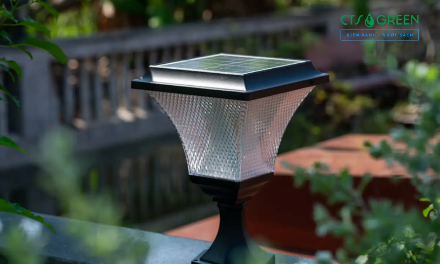 Đèn trụ rào sân vườn năng lượng mặt trời TS34TR