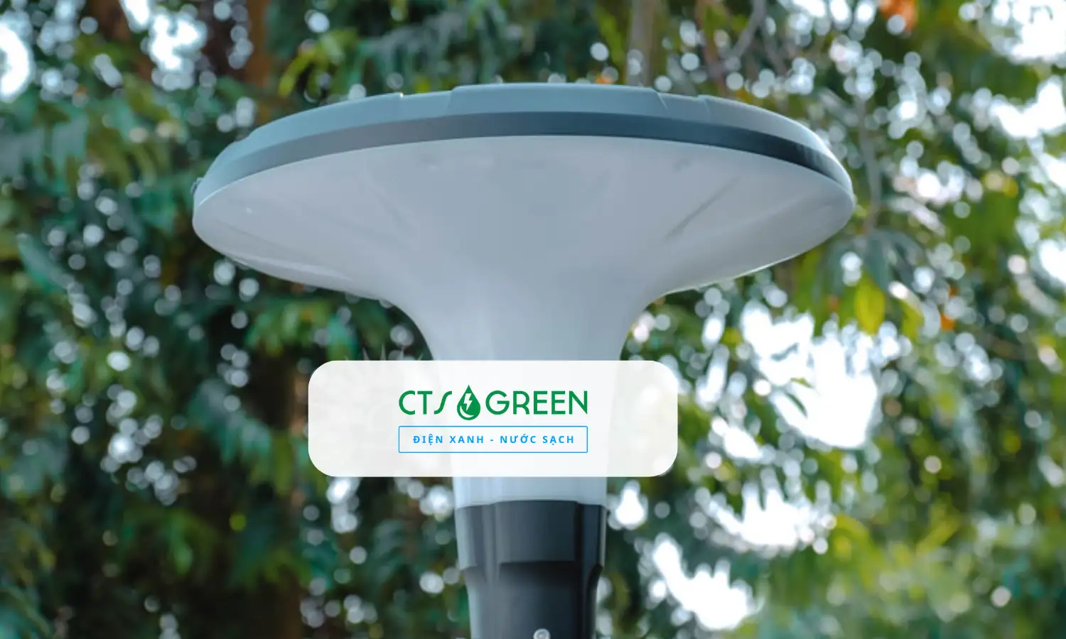 Đèn gắn trụ năng lượng mặt trời chiếu sáng sân vườn CV-1011