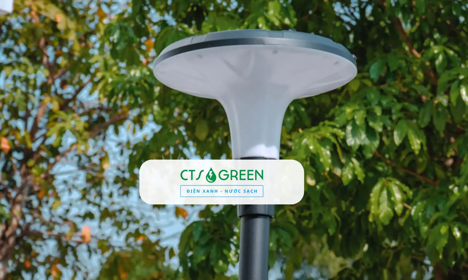 Đèn gắn trụ năng lượng mặt trời chiếu sáng sân vườn CV-1011