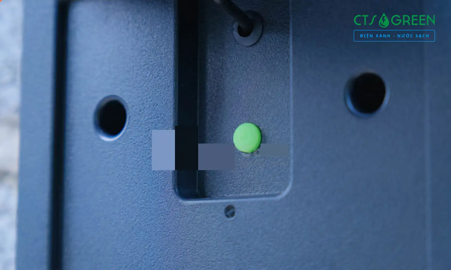 Đèn hắt tường 4 đầu 8 tia năng lượng mặt trời HT08 - RGB