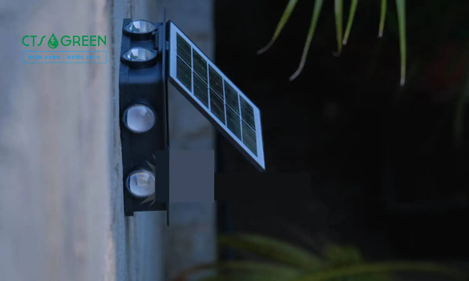 Đèn hắt tường 4 đầu 8 tia năng lượng mặt trời HT08 - RGB