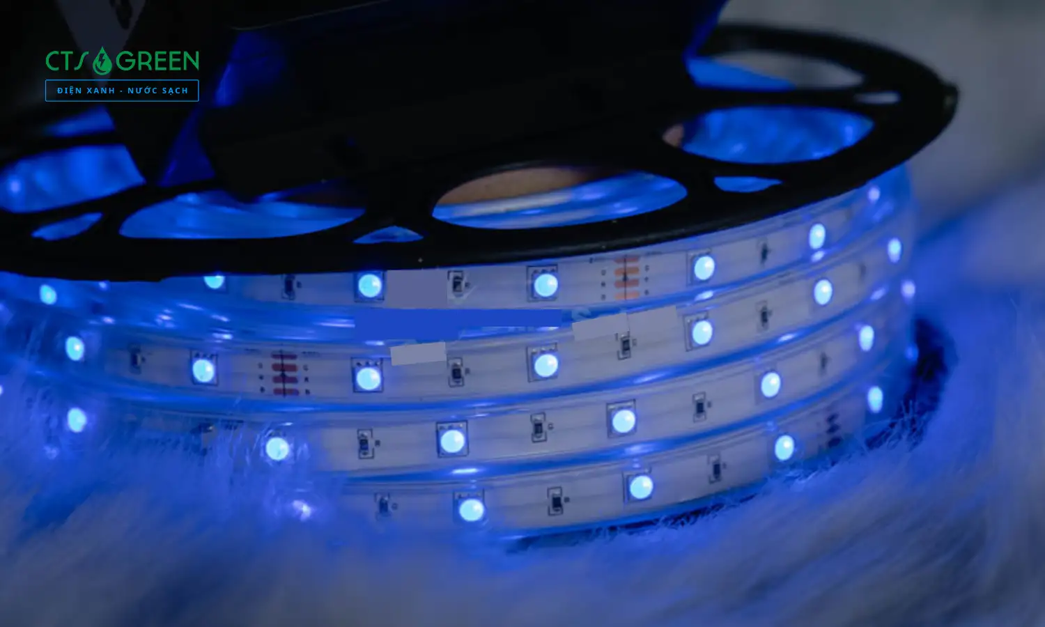 Đèn LED dây nhấp nháy nhiều màu năng lượng mặt trời 30m LD21-30RGB 6730 Đèn LED dây nhấp nháy nhiều màu năng lượng mặt trời 30m LD21-30RGB
