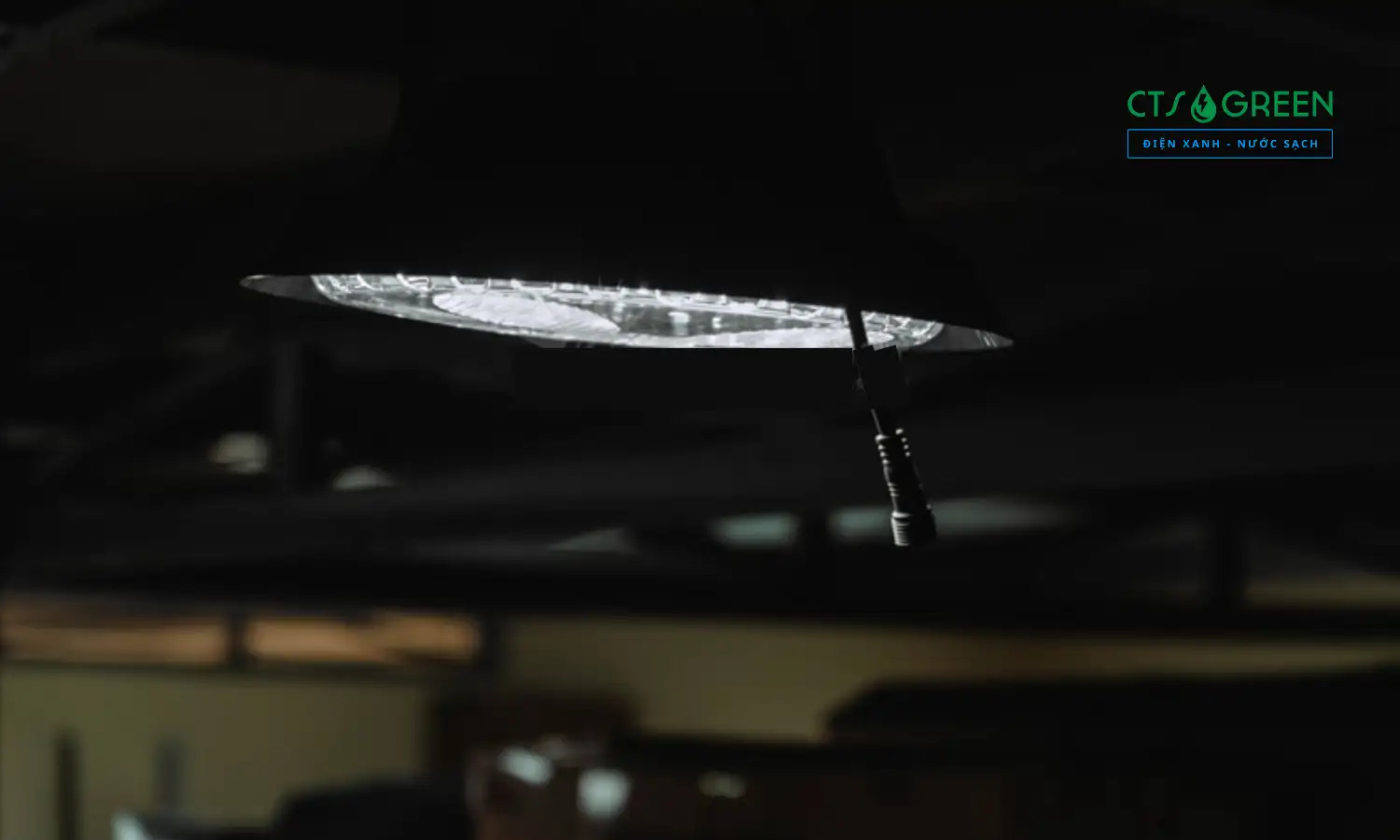 Đèn treo năng lượng mặt trời trong nhà Rạng Đông 3 màu 150W