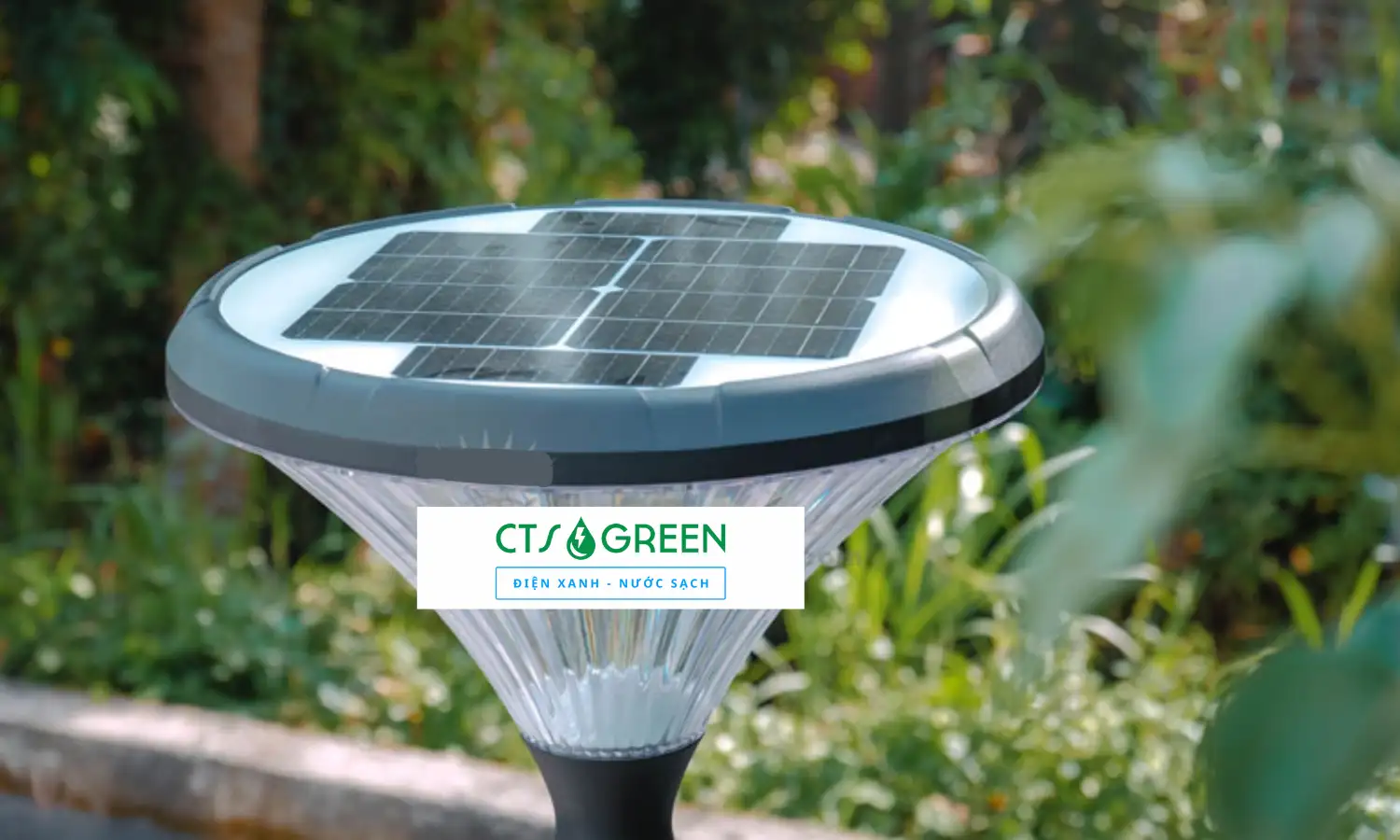 Đèn trụ cao sân vườn năng lượng mặt trời CV-1017