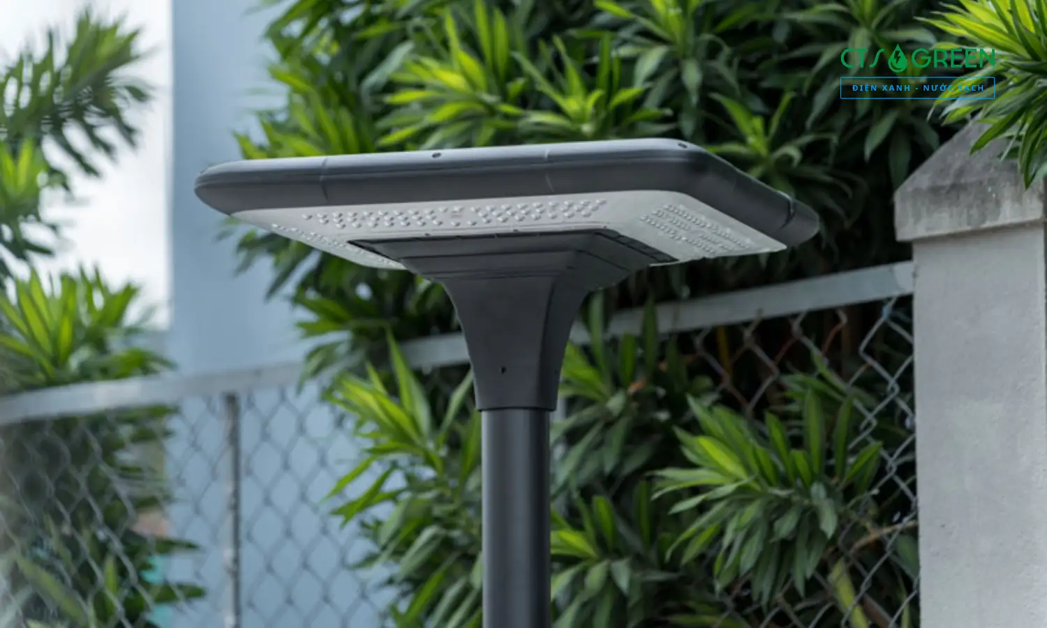 Đèn cảnh quan sân vườn năng lượng mặt trời CV-1090