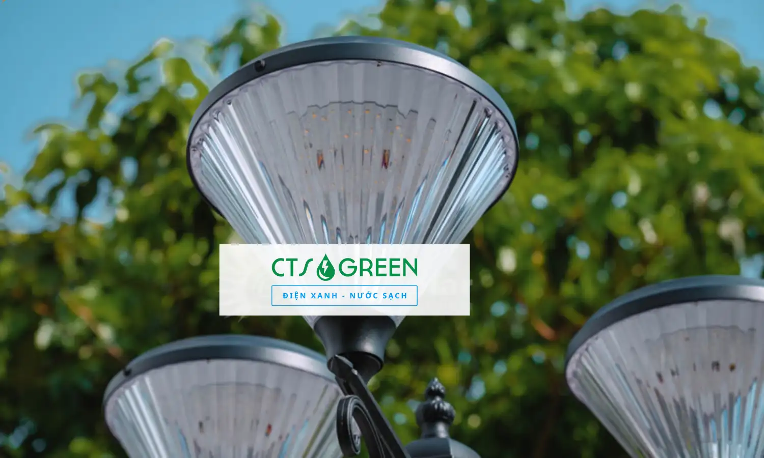 Đèn trụ công viên 3 ngọn CV - 3037 cao 2.6m, chụp đèn kim cương