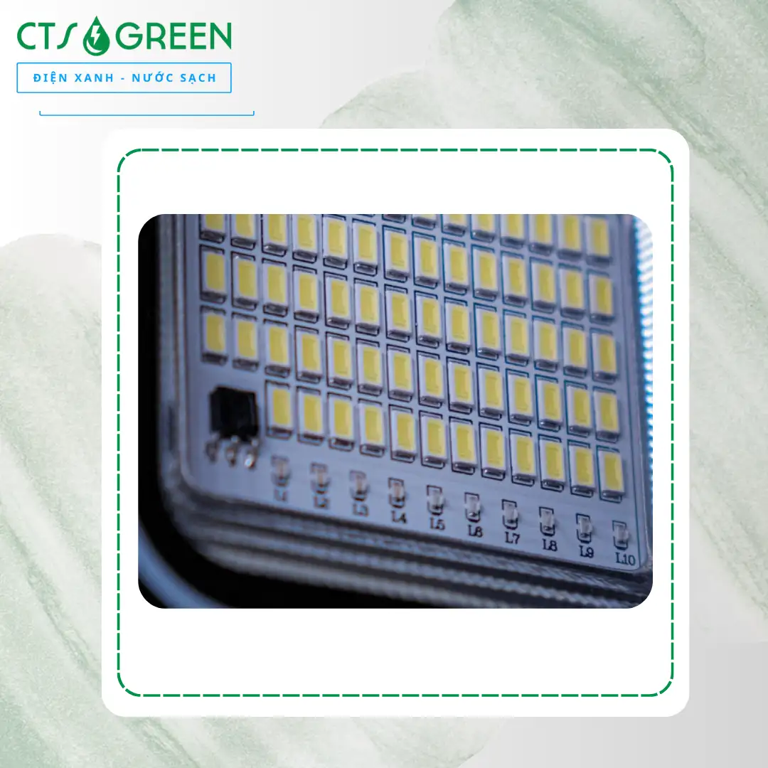 Đèn đường năng lượng mặt trời 400W giá rẻ D-400PT2 4126 Đèn đường năng lượng mặt trời 400W giá rẻ D-400PT2