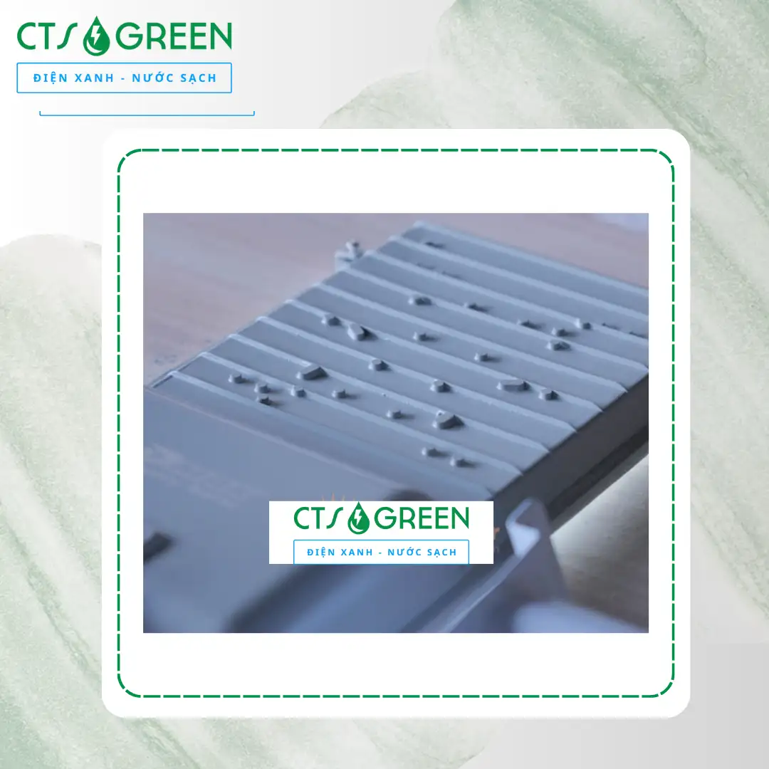 Đèn đường năng lượng mặt trời 400W giá rẻ D-400PT2 4126 Đèn đường năng lượng mặt trời 400W giá rẻ D-400PT2