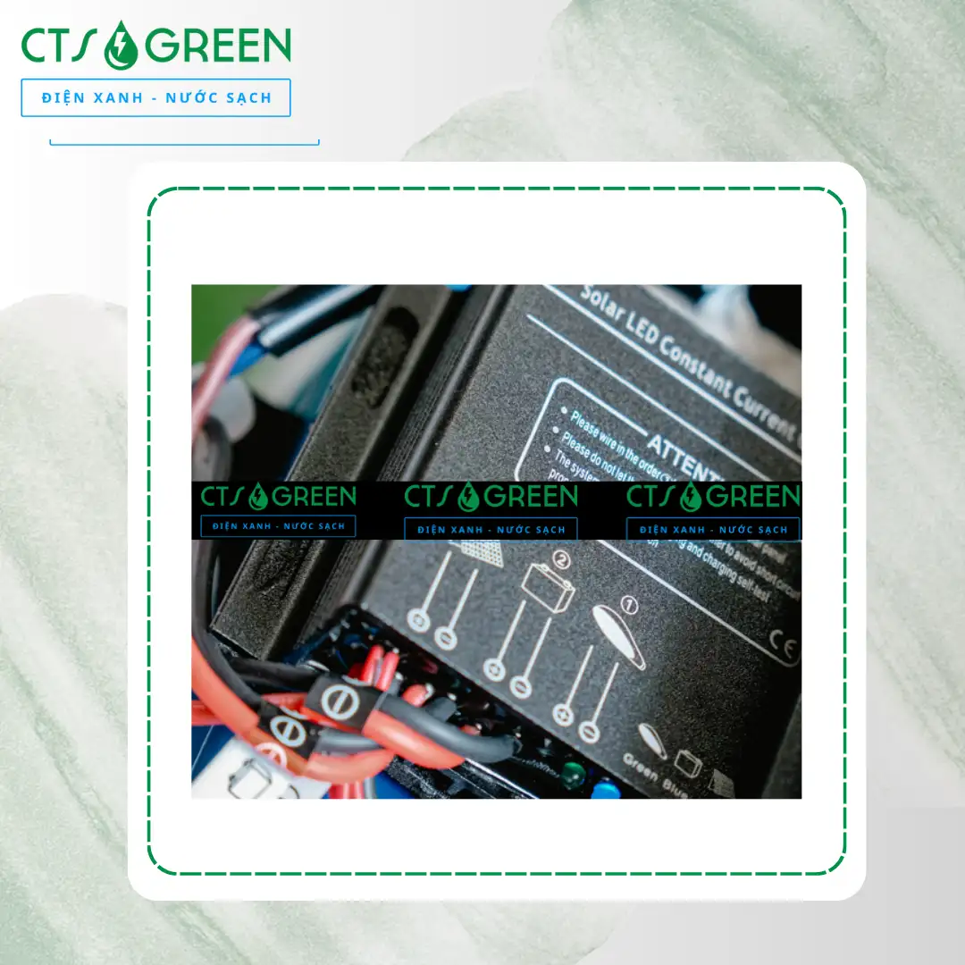 Đèn đường năng lượng mặt trời dự án 100W 4647 Đèn đường năng lượng mặt trời dự án 100W