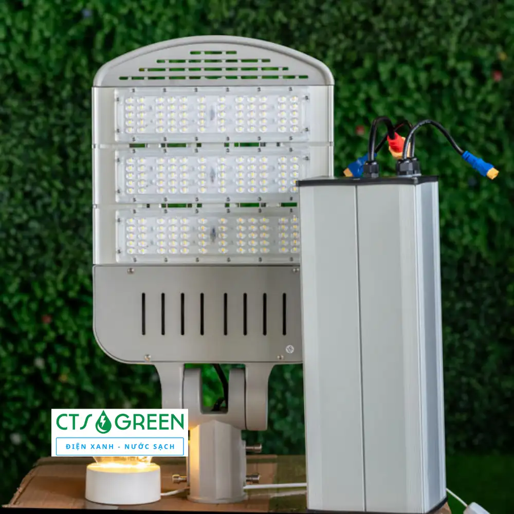 Đèn năng lượng mặt trời công trình cao cấp 150W 5729 Đèn năng lượng mặt trời công trình cao cấp 150W