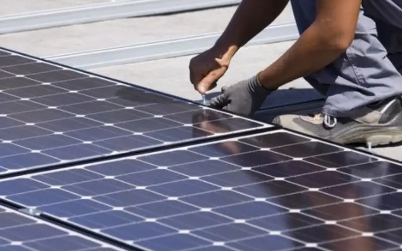 Chi phí lắp điện mặt trời 10kW dành cho hộ gia đình lớn và doanh nghiệp nhỏ 8144 Chi phí lắp điện mặt trời 10kW mới nhất