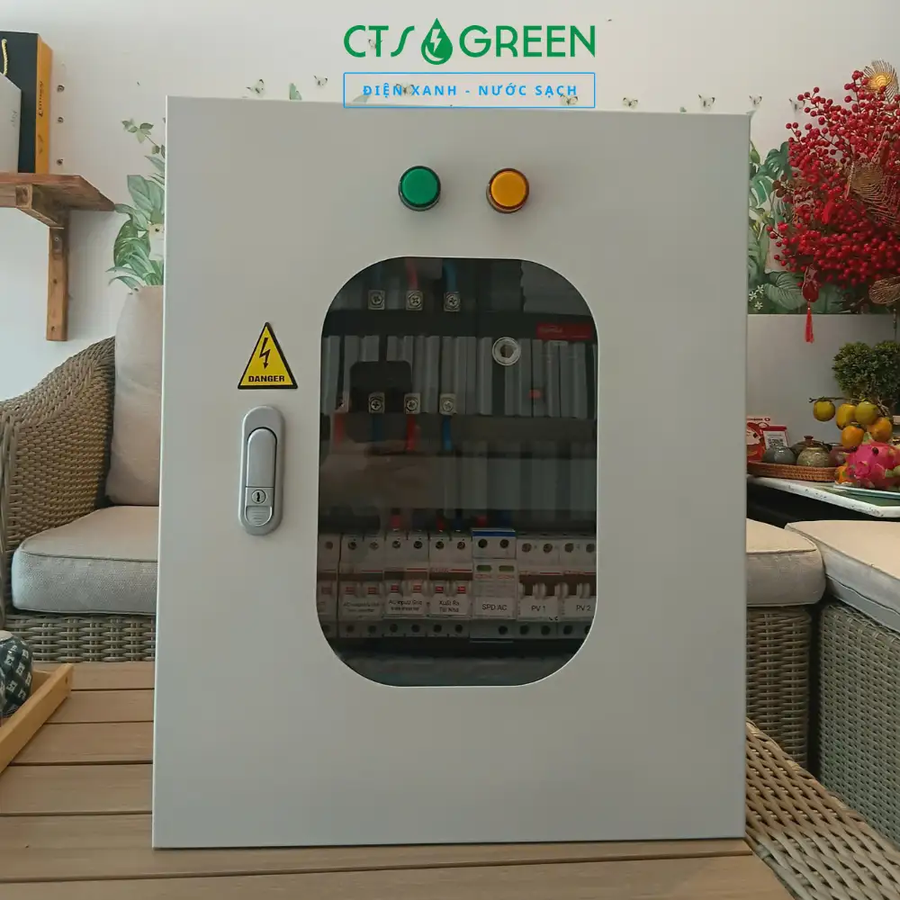 Tủ phân phối điện năng lượng mặt trời hybrid 5-8Kw 8423 Hình ảnh thực tế bên ngoài tủ điện Hyvrid