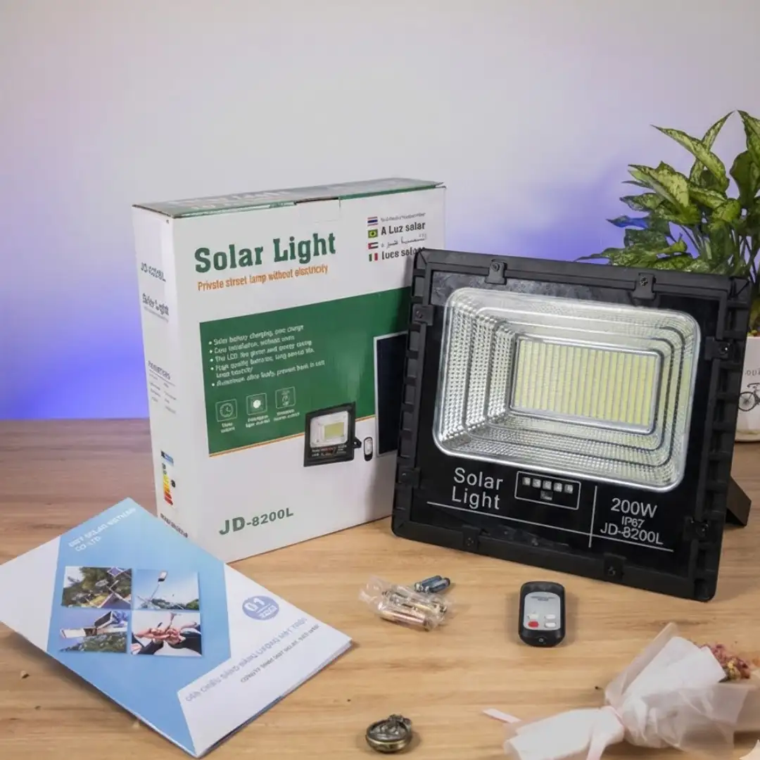 Đèn pha năng lượng mặt trời 200W JINDIAN JD-8200L 8936 Ảnh thực tế Đèn pha năng lượng mặt trời 200W JINDIAN JD-8200L